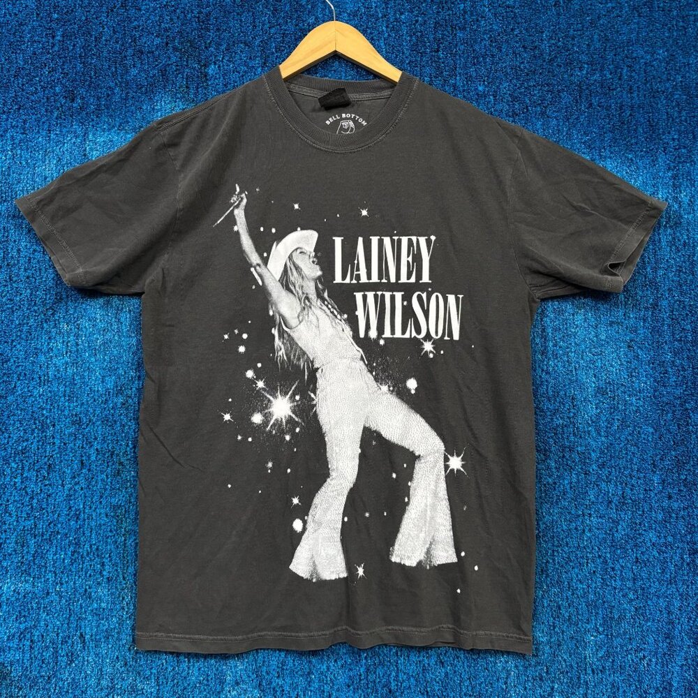 Lainey Wilson “Bell Bottom Country” Graphic T-Shirt Size Large
